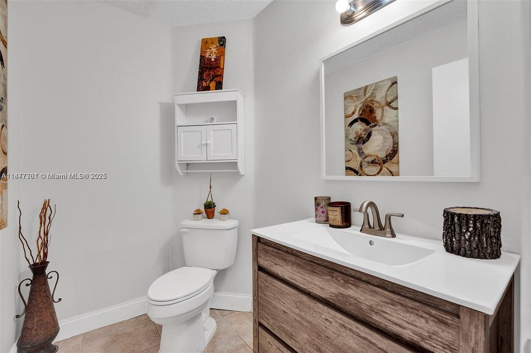 合同活跃: $3,150 (4 贝兹, 2 浴室, 1603 平方英尺)