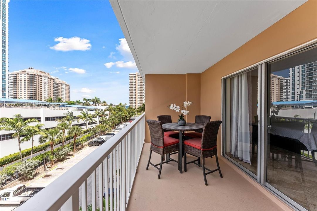 For Sale: $224,900 (0 beds, 1 baths, 545 Square Feet)