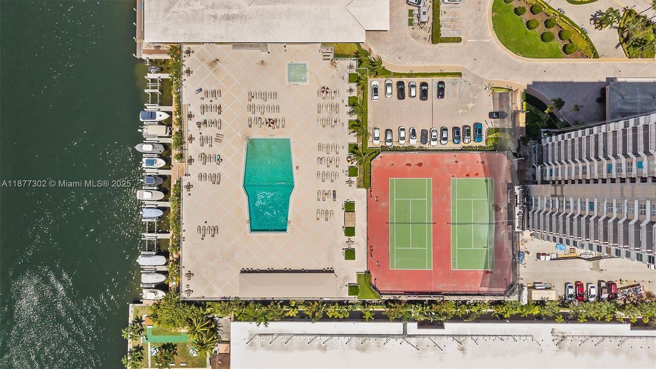 For Sale: $224,900 (0 beds, 1 baths, 545 Square Feet)