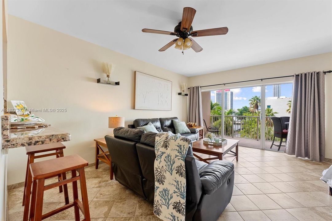 For Sale: $224,900 (0 beds, 1 baths, 545 Square Feet)