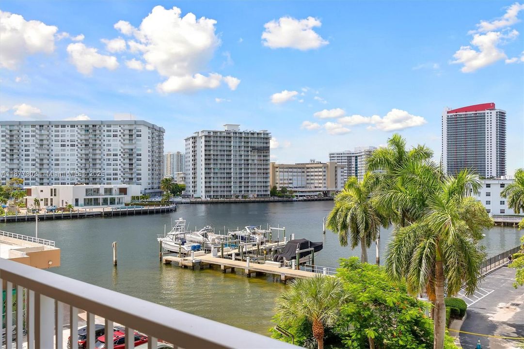 For Sale: $224,900 (0 beds, 1 baths, 545 Square Feet)