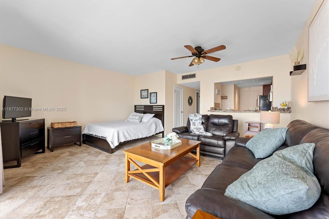 For Sale: $224,900 (0 beds, 1 baths, 545 Square Feet)