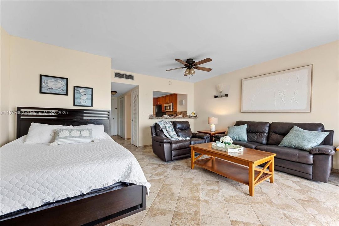 For Sale: $224,900 (0 beds, 1 baths, 545 Square Feet)