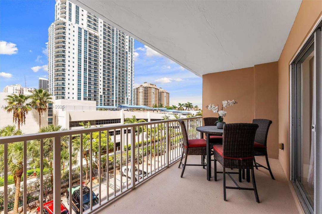 For Sale: $224,900 (0 beds, 1 baths, 545 Square Feet)