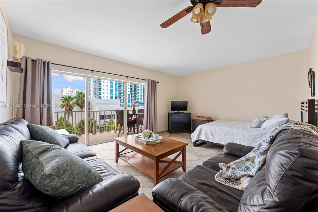 For Sale: $224,900 (0 beds, 1 baths, 545 Square Feet)