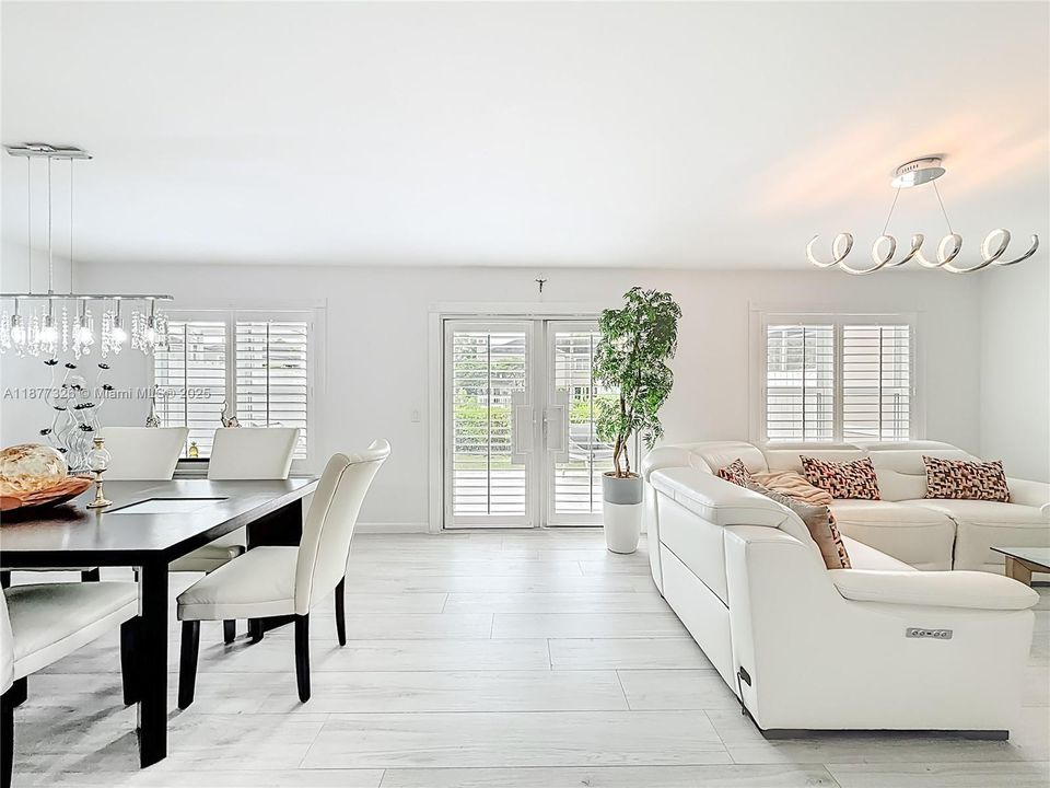 待售: $875,001 (3 贝兹, 2 浴室, 1680 平方英尺)