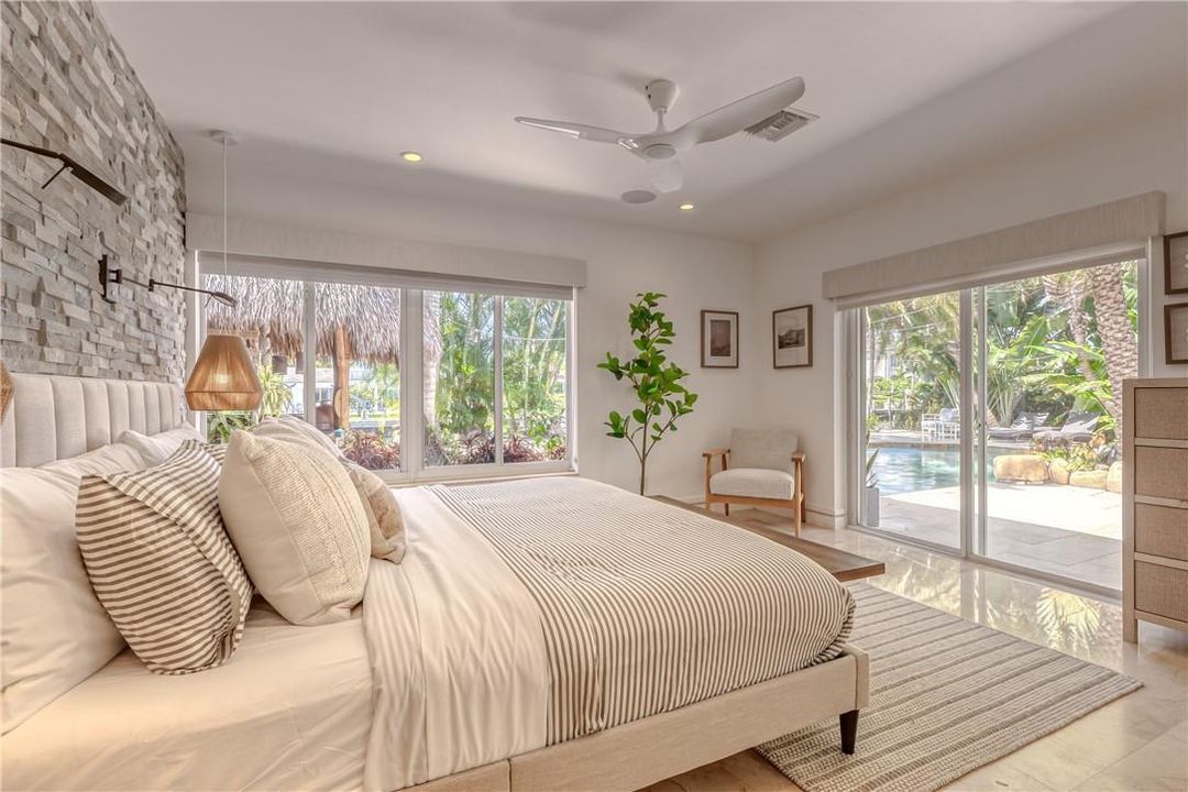 Bright airy rooms