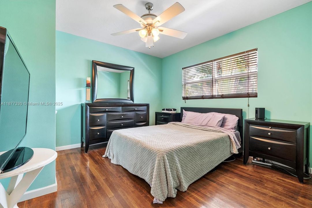 Activo con contrato: $416,000 (2 camas, 1 baños, 1116 Pies cuadrados)