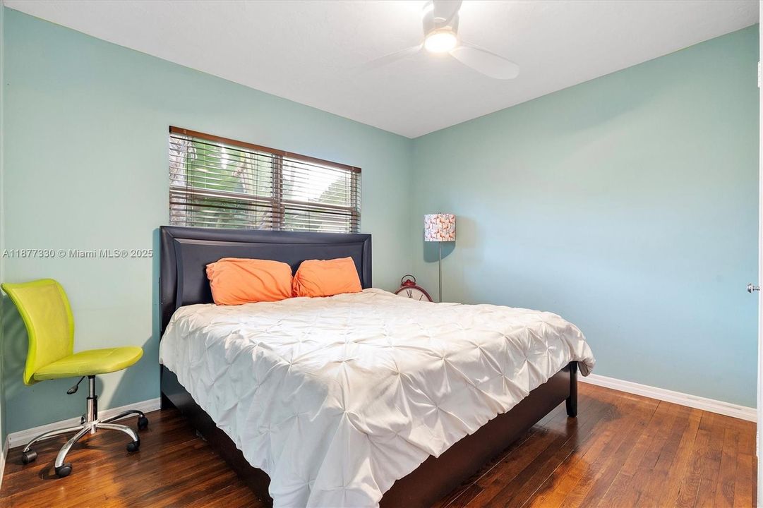 Activo con contrato: $416,000 (2 camas, 1 baños, 1116 Pies cuadrados)