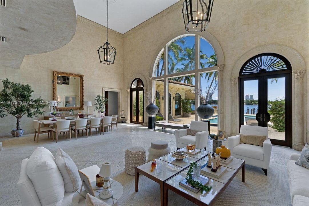 В аренду: $95,000 (7 спален, 8 ванн, 8324 Квадратных фут)