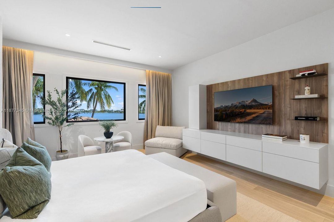 В аренду: $95,000 (7 спален, 8 ванн, 8324 Квадратных фут)