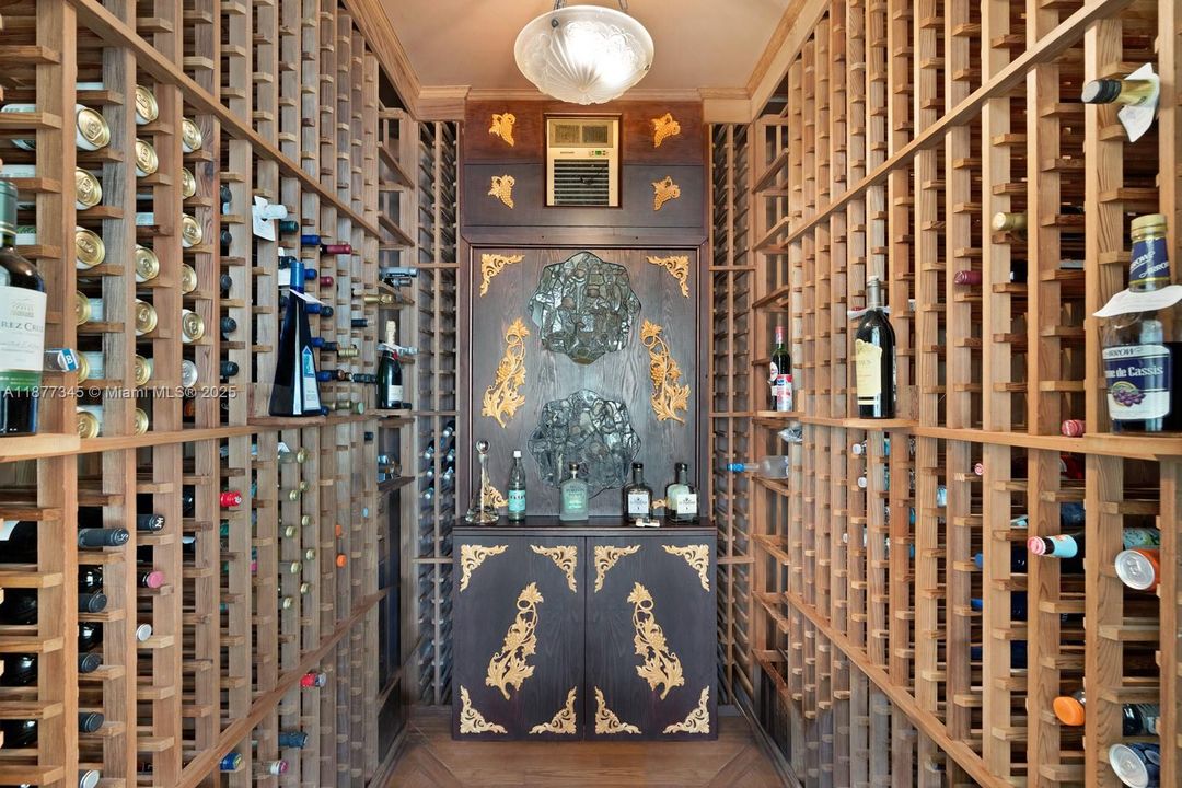 В аренду: $95,000 (7 спален, 8 ванн, 8324 Квадратных фут)