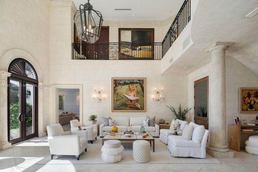 В аренду: $95,000 (7 спален, 8 ванн, 8324 Квадратных фут)