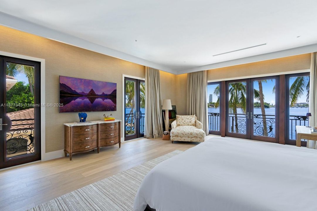 В аренду: $95,000 (7 спален, 8 ванн, 8324 Квадратных фут)