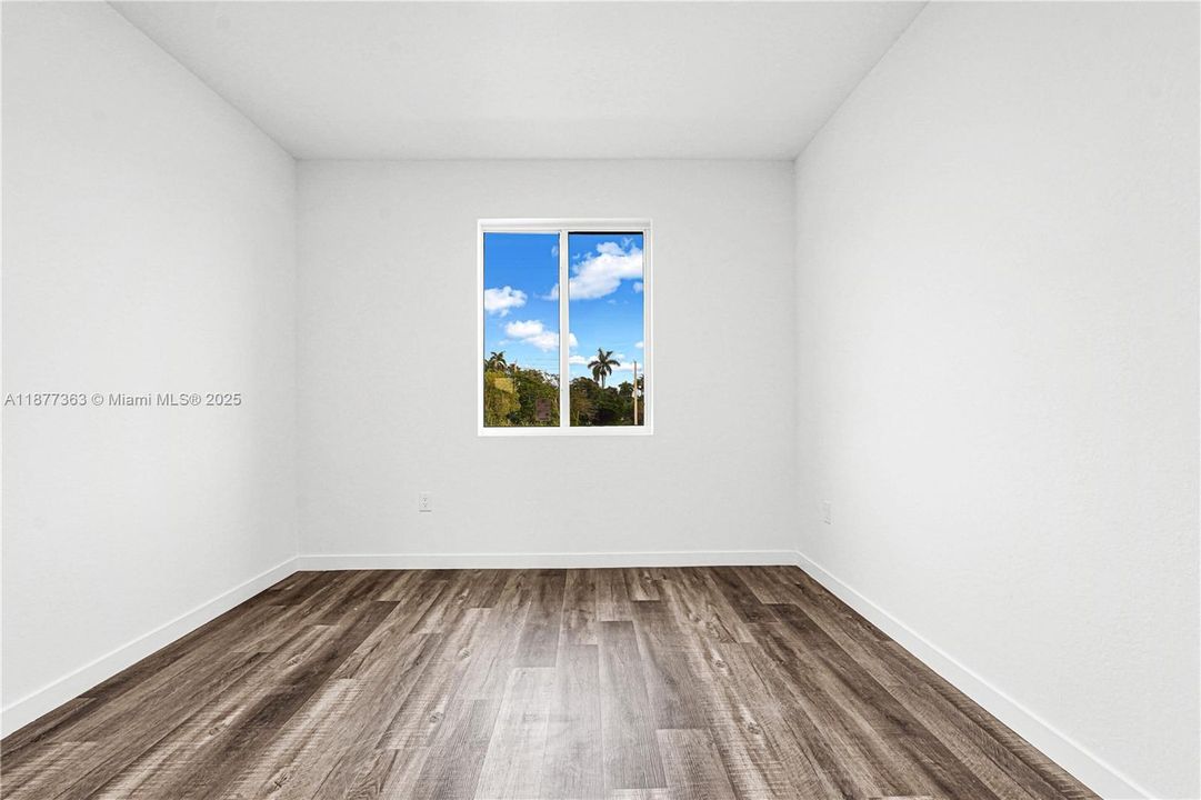 Activo con contrato: $5,300 (5 camas, 4 baños, 2502 Pies cuadrados)