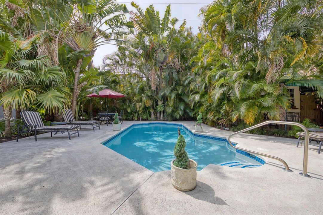 Pool area /cabana