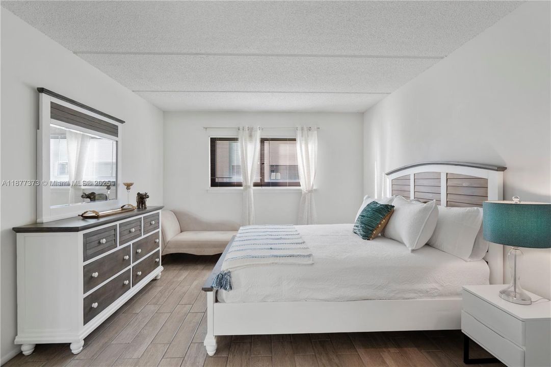 В аренду: $2,600 (2 спален, 2 ванн, 0 Квадратных фут)