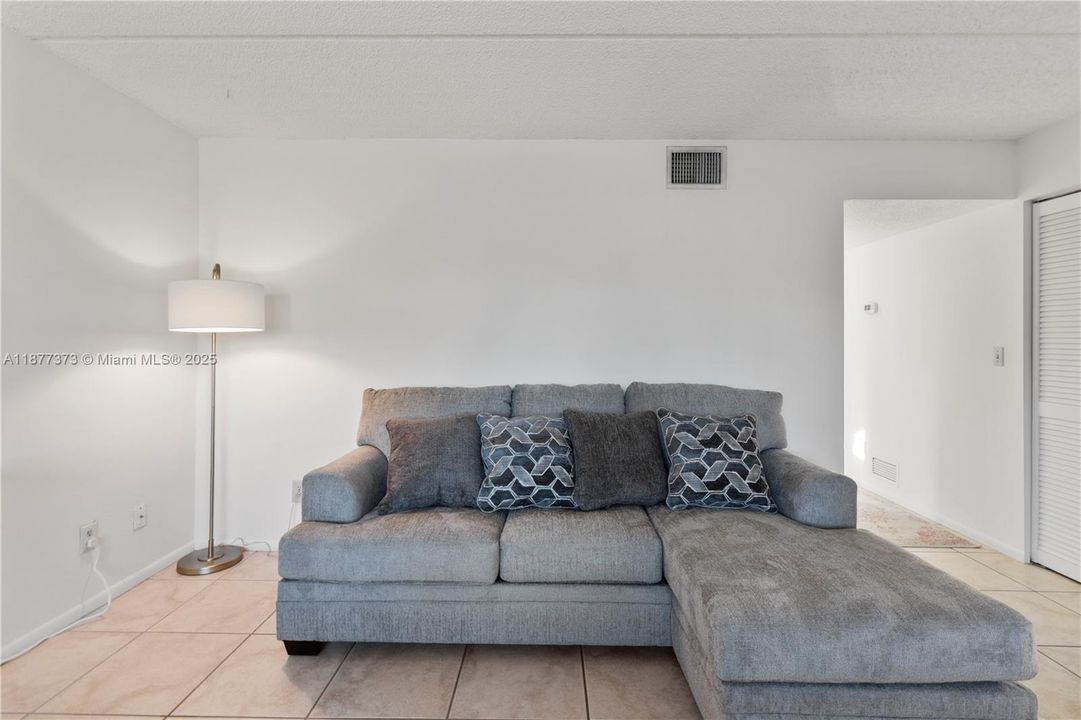 В аренду: $2,600 (2 спален, 2 ванн, 0 Квадратных фут)