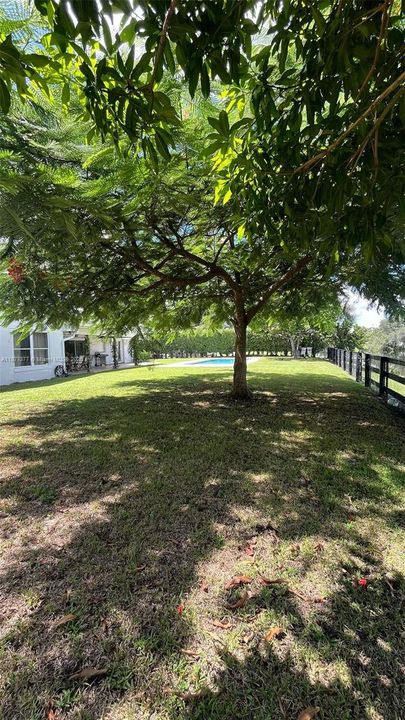 Recently Sold: $879,000 (3 beds, 2 baths, 2331 Square Feet)