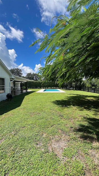 Recently Sold: $879,000 (3 beds, 2 baths, 2331 Square Feet)