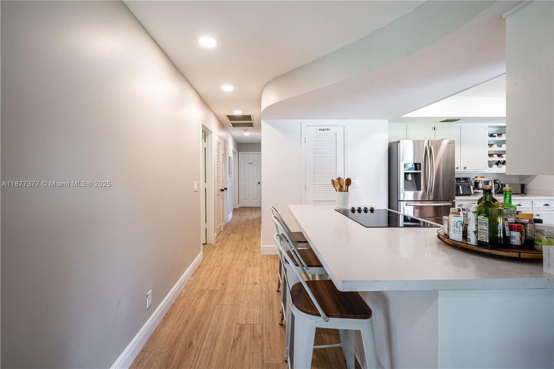 Recently Sold: $879,000 (3 beds, 2 baths, 2331 Square Feet)