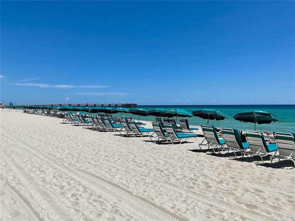 На продажу: $1,795,000 (2 спален, 2 ванн, 2020 Квадратных фут)