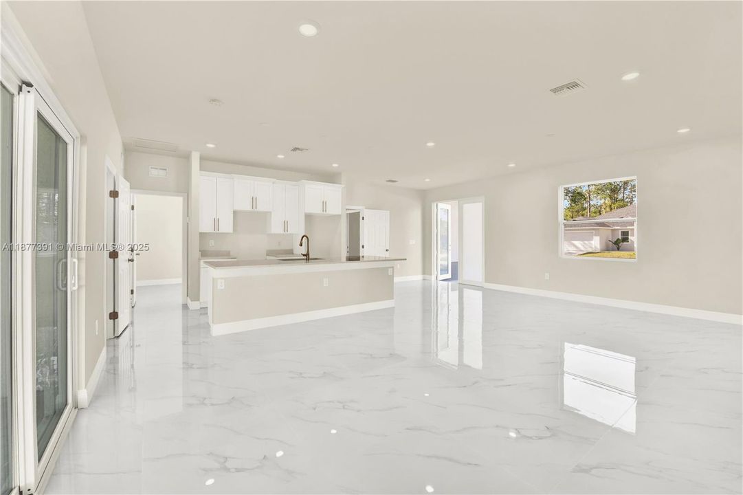 待售: $304,000 (3 贝兹, 2 浴室, 0 平方英尺)