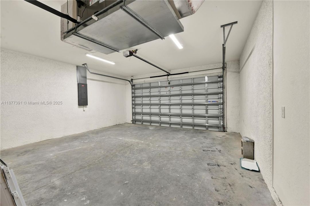 待售: $304,000 (3 贝兹, 2 浴室, 0 平方英尺)