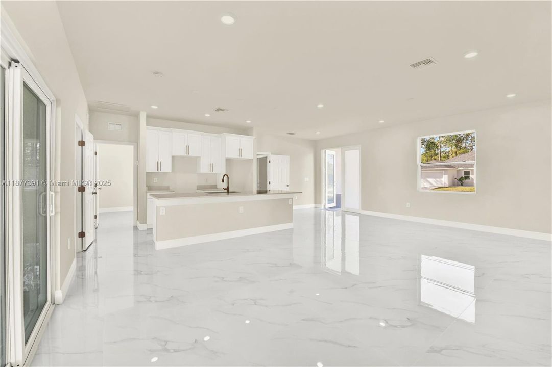 待售: $304,000 (3 贝兹, 2 浴室, 0 平方英尺)