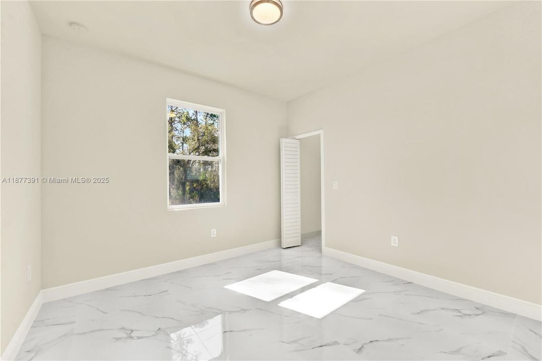 待售: $304,000 (3 贝兹, 2 浴室, 0 平方英尺)