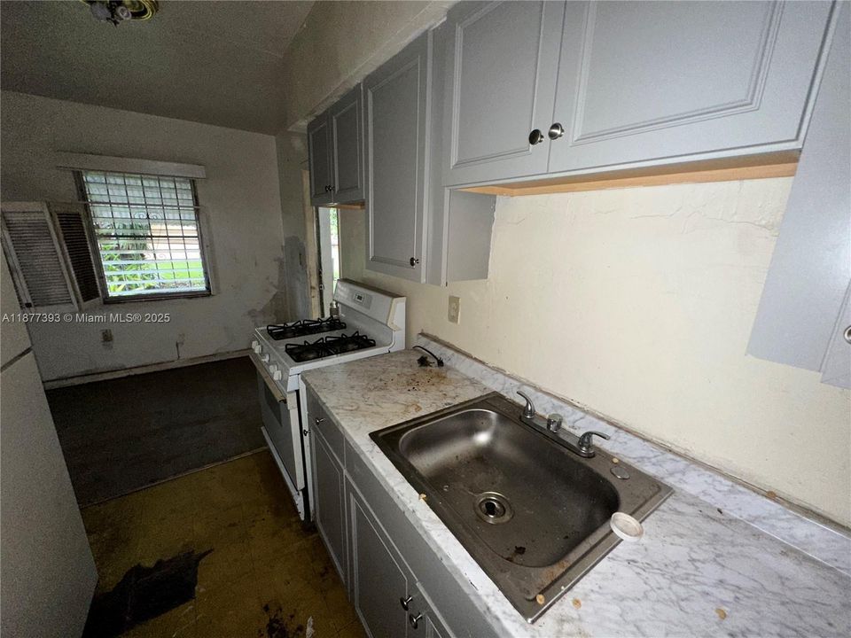 Vendido Recientemente: $329,000 (3 camas, 1 baños, 840 Pies cuadrados)