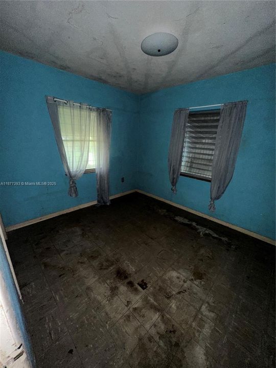 Vendido Recientemente: $329,000 (3 camas, 1 baños, 840 Pies cuadrados)