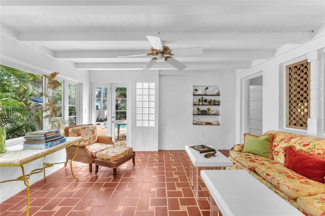 Active With Contract: $1,850,000 (4 beds, 5 baths, 2630 Square Feet)