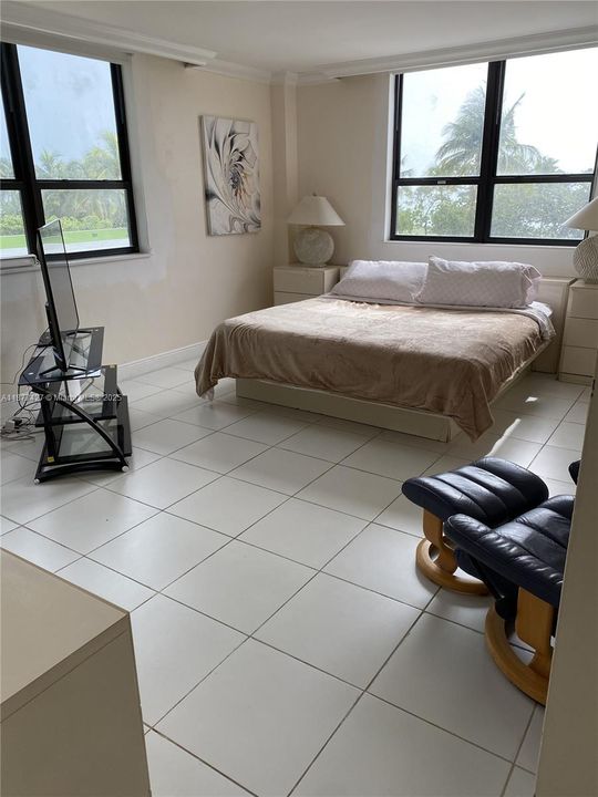 En Venta: $972,000 (2 camas, 2 baños, 1356 Pies cuadrados)