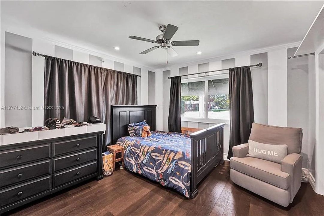 For Sale: $1,490,000 (3 beds, 2 baths, 2036 Square Feet)