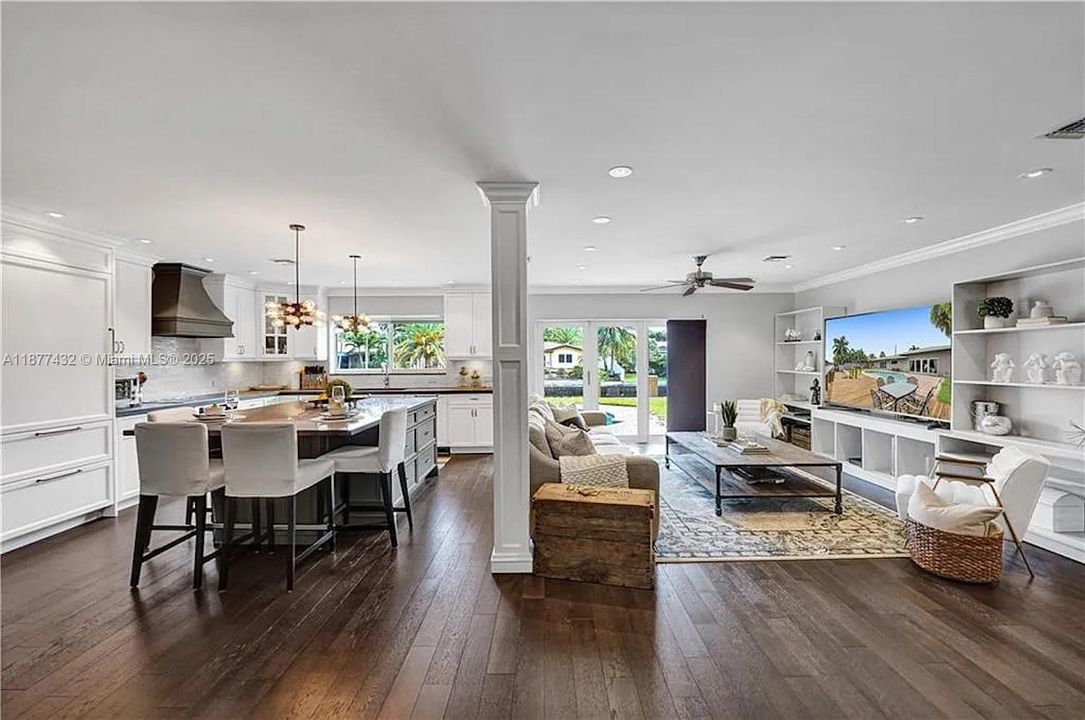 For Sale: $1,490,000 (3 beds, 2 baths, 2036 Square Feet)