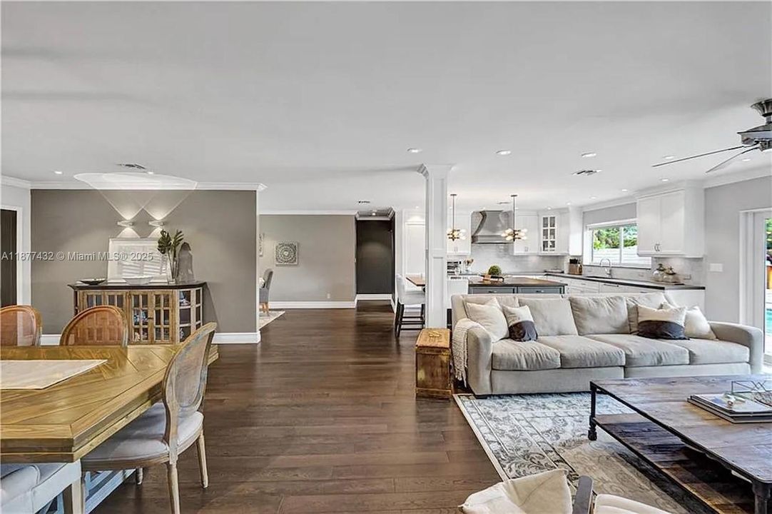 For Sale: $1,490,000 (3 beds, 2 baths, 2036 Square Feet)