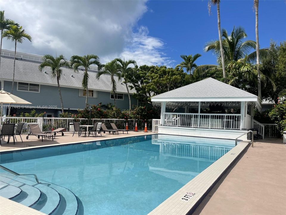 Active With Contract: $4,300 (3 beds, 2 baths, 1200 Square Feet)