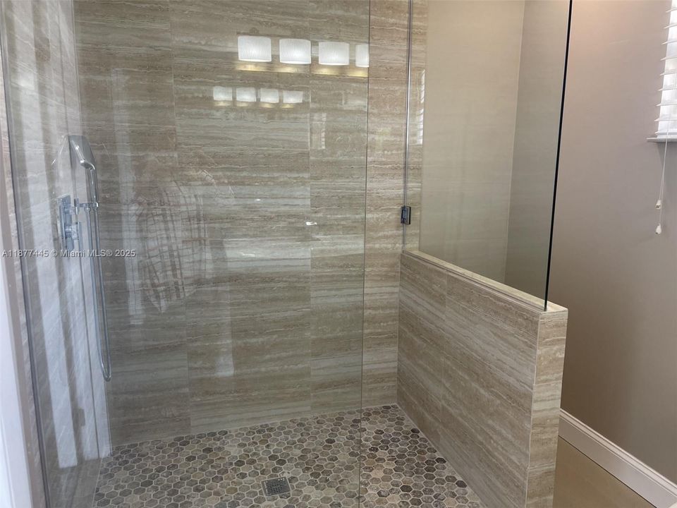 Active With Contract: $4,300 (3 beds, 2 baths, 1200 Square Feet)