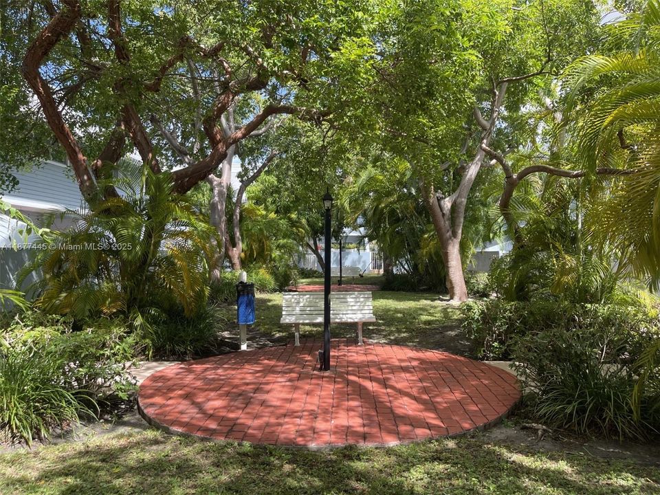 Active With Contract: $4,300 (3 beds, 2 baths, 1200 Square Feet)