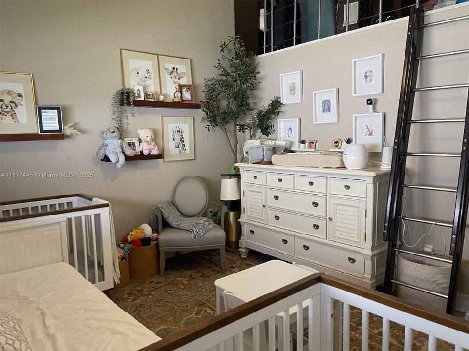 Active With Contract: $4,300 (3 beds, 2 baths, 1200 Square Feet)