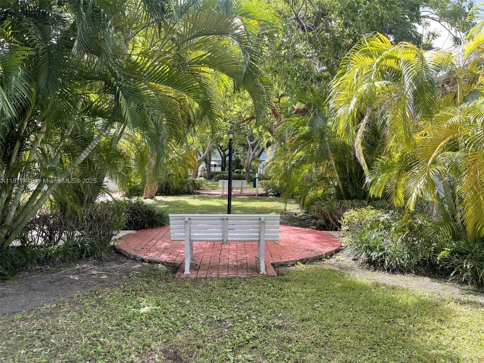 Active With Contract: $4,300 (3 beds, 2 baths, 1200 Square Feet)