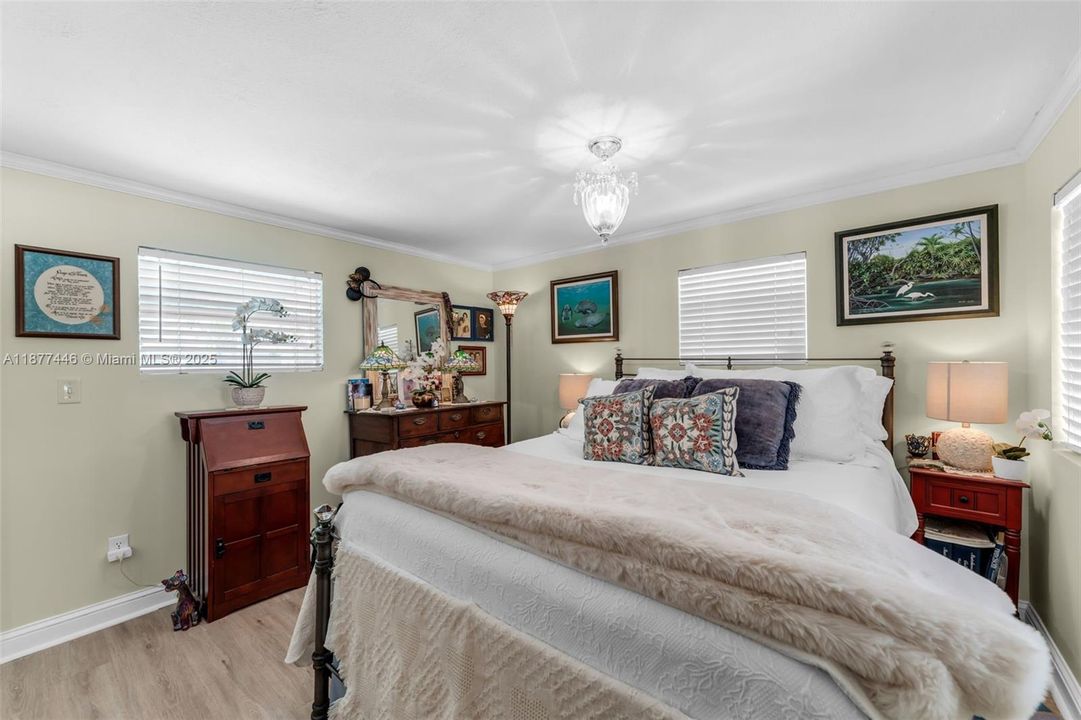 待售: $969,000 (2 贝兹, 1 浴室, 672 平方英尺)