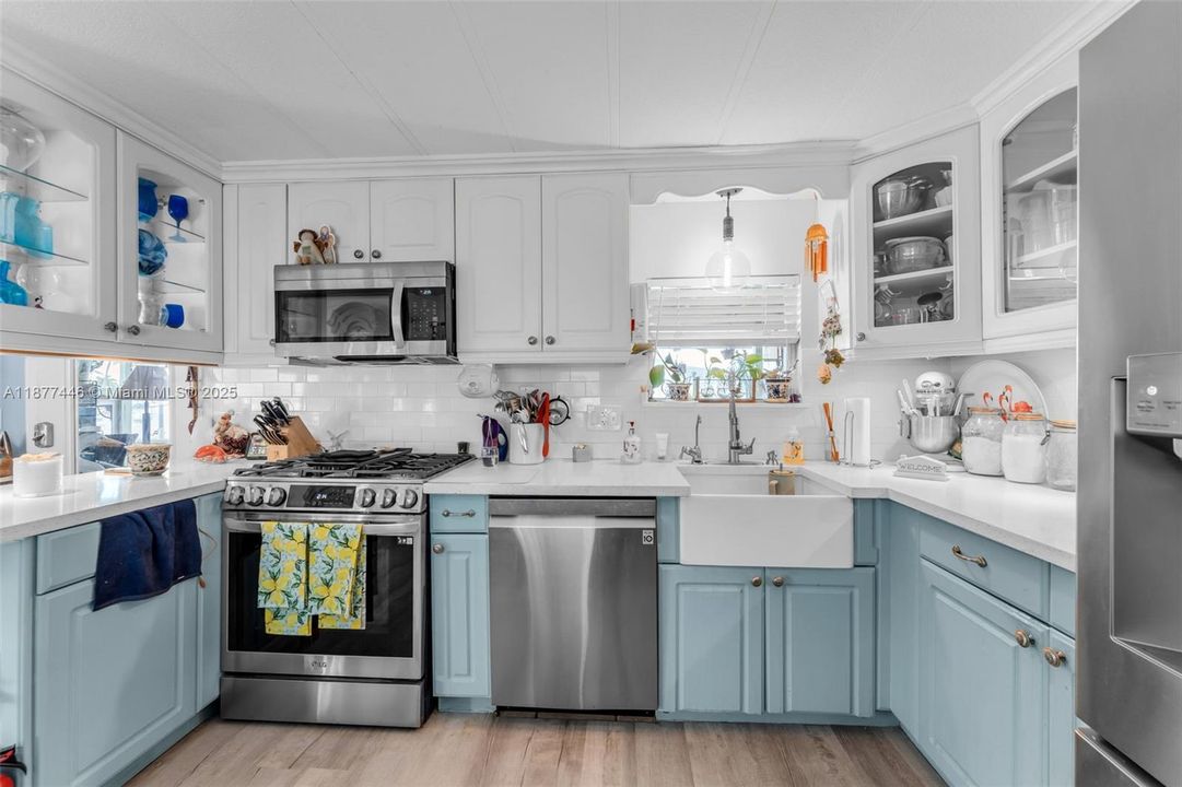 待售: $969,000 (2 贝兹, 1 浴室, 672 平方英尺)