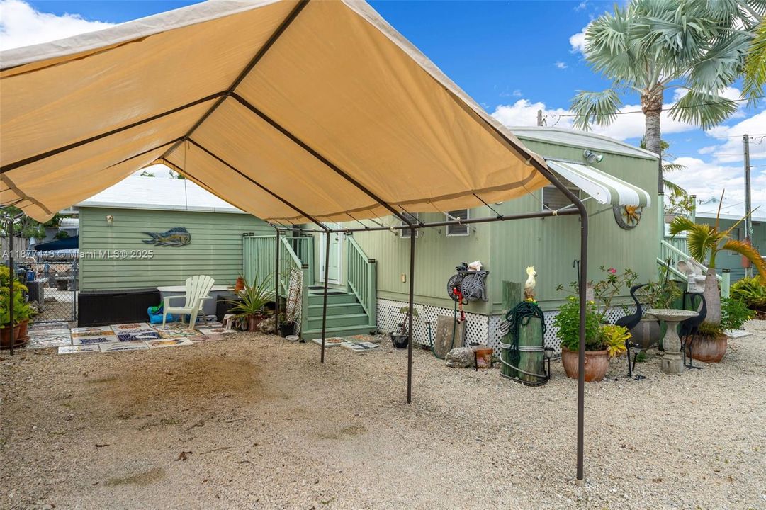 待售: $969,000 (2 贝兹, 1 浴室, 672 平方英尺)