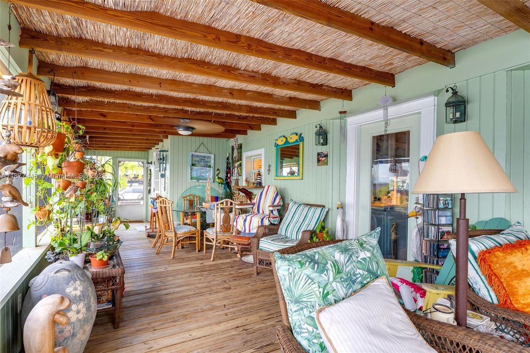 待售: $969,000 (2 贝兹, 1 浴室, 672 平方英尺)