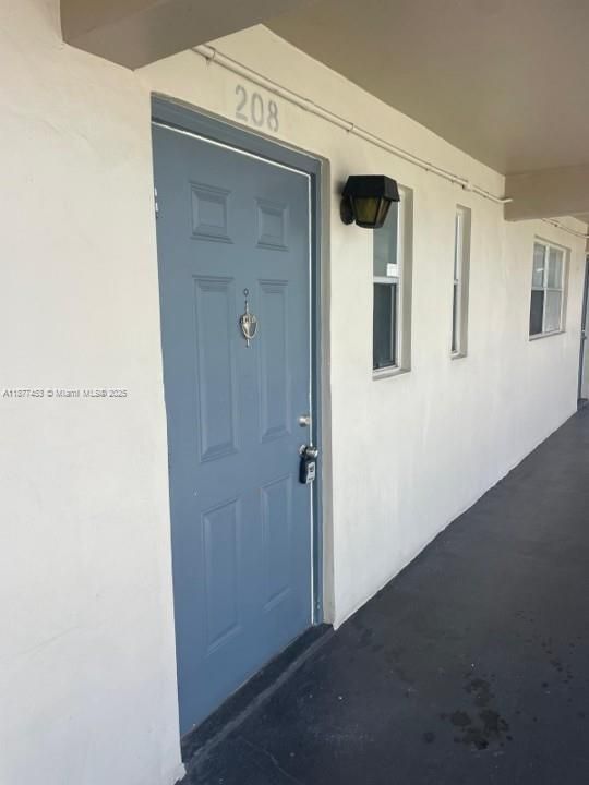 Recently Rented: $1,650 (1 beds, 1 baths, 750 Square Feet)