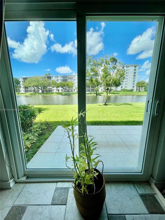 最近售出: $195,500 (2 贝兹, 2 浴室, 770 平方英尺)