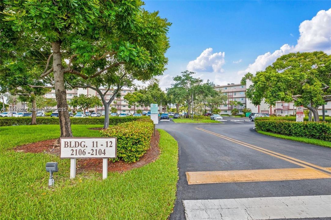 最近售出: $195,500 (2 贝兹, 2 浴室, 770 平方英尺)