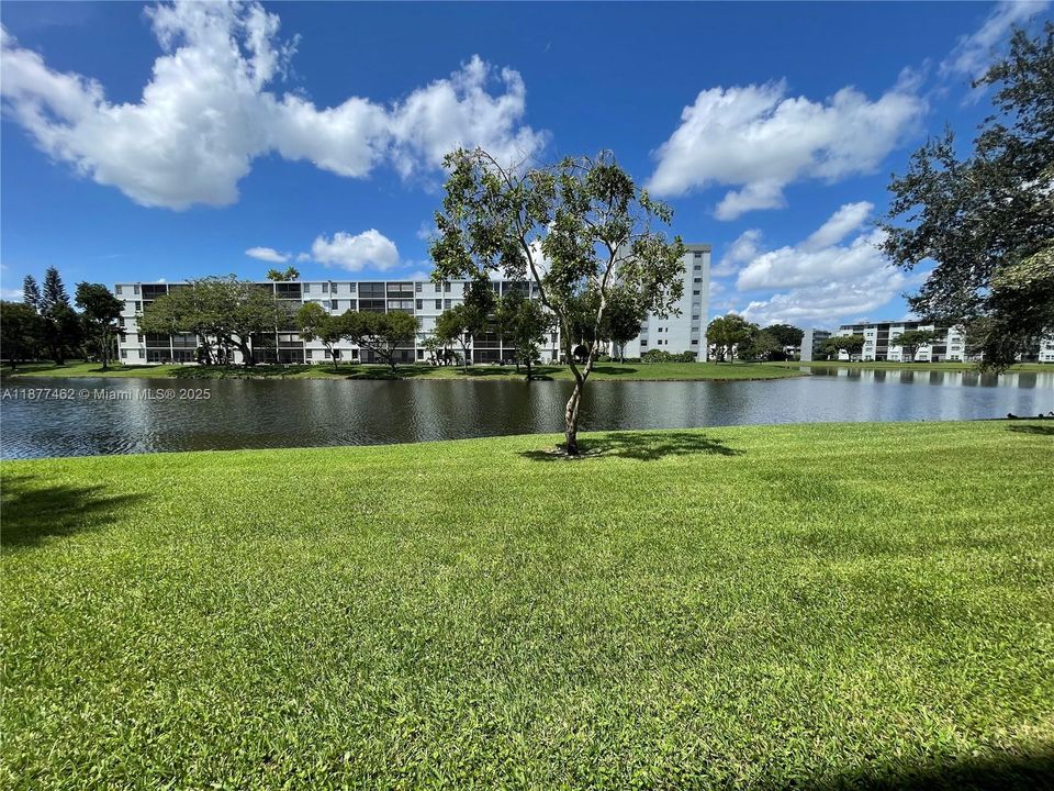 最近售出: $195,500 (2 贝兹, 2 浴室, 770 平方英尺)